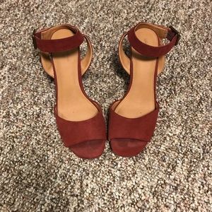 Rust orange/red heeled sandals size 7.5